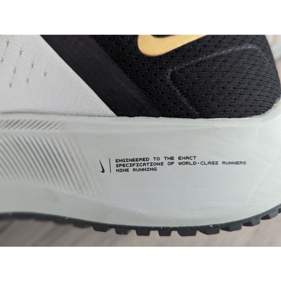 Nike Air Pegasus 38 Photon Dust Metallic Gold Coin (GS) No Box - Picture 3 of 7